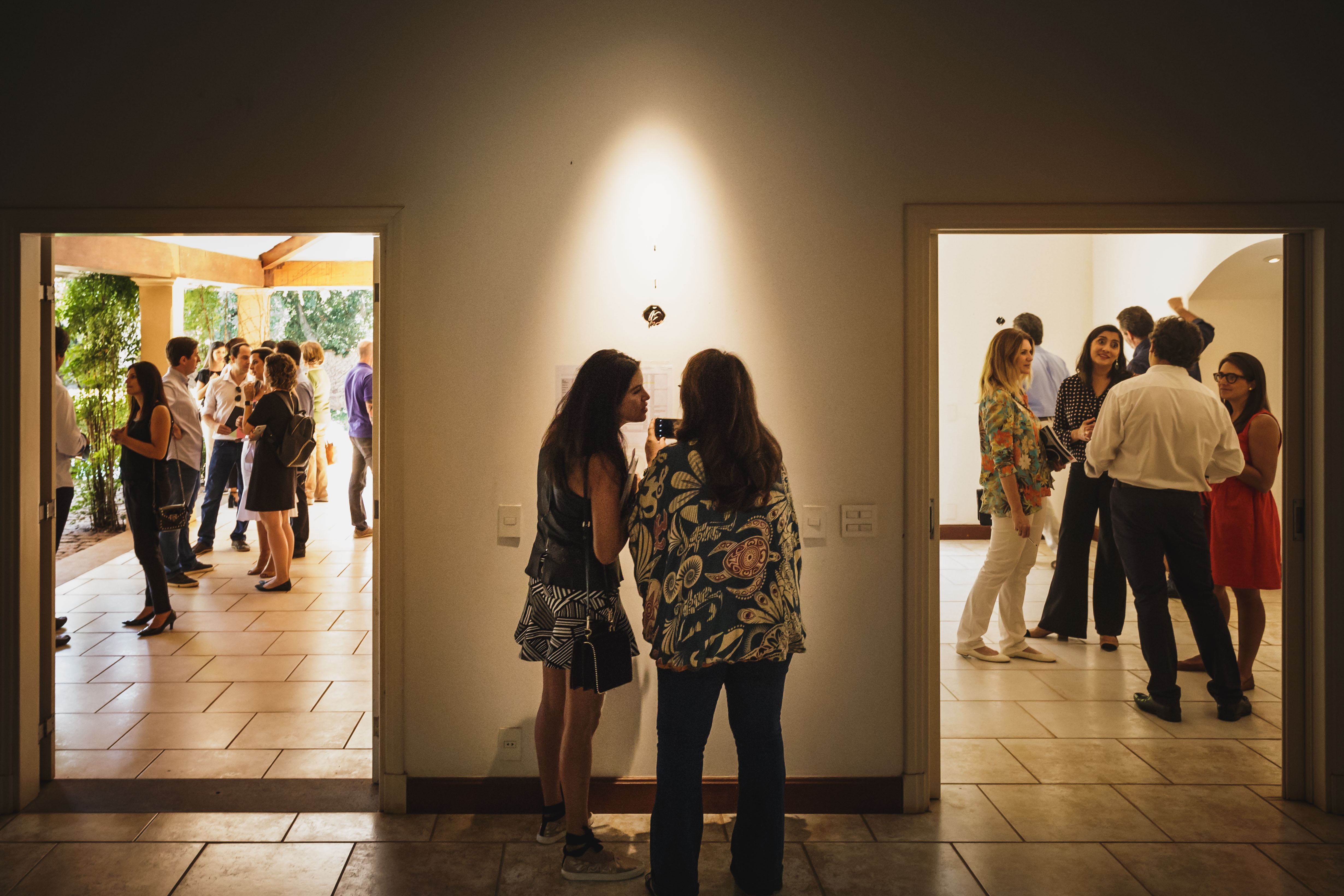 RIBEIRÃO PRETO, SP - 10/04/2018 - OPEN HOUSE CASACOR.Evento de lançamento e Open House da CasaCor Ribeirão Preto 2018.A sede da Mostra na Rua Garibaldi, 2760, no bairro Alto da Boa Vista em Ribeirão Preto (SP), foi aberta a profissionais, jornalistas e fornecedores. Maurício Siqueira, organizador da Mostra em Ribeirão e Gaziela de Caroli, gerente de franquias da Casacor, deram as boas vindas aos convidados.Foto: Marcos Limonti/TRIELE.