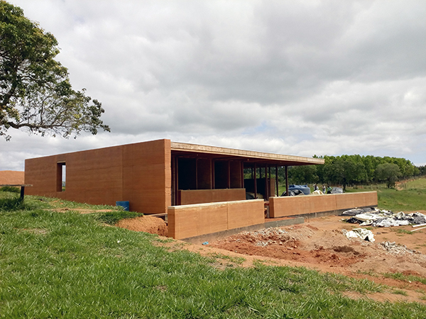 CATEGORIA RESIDENCIAL UNIFAMILIAR - PROJETO - CASA CUNHA – SÃO PAULO – SPAutores: Luís Tavares e Marinho Velloso