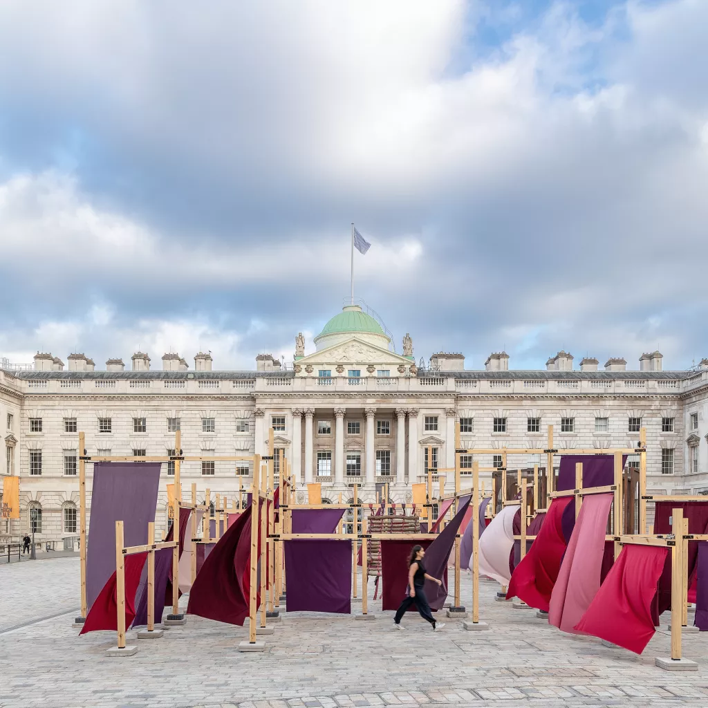 O pavilhão de Malta instalado no pátio da Somerset House na London Design Biennale 2023